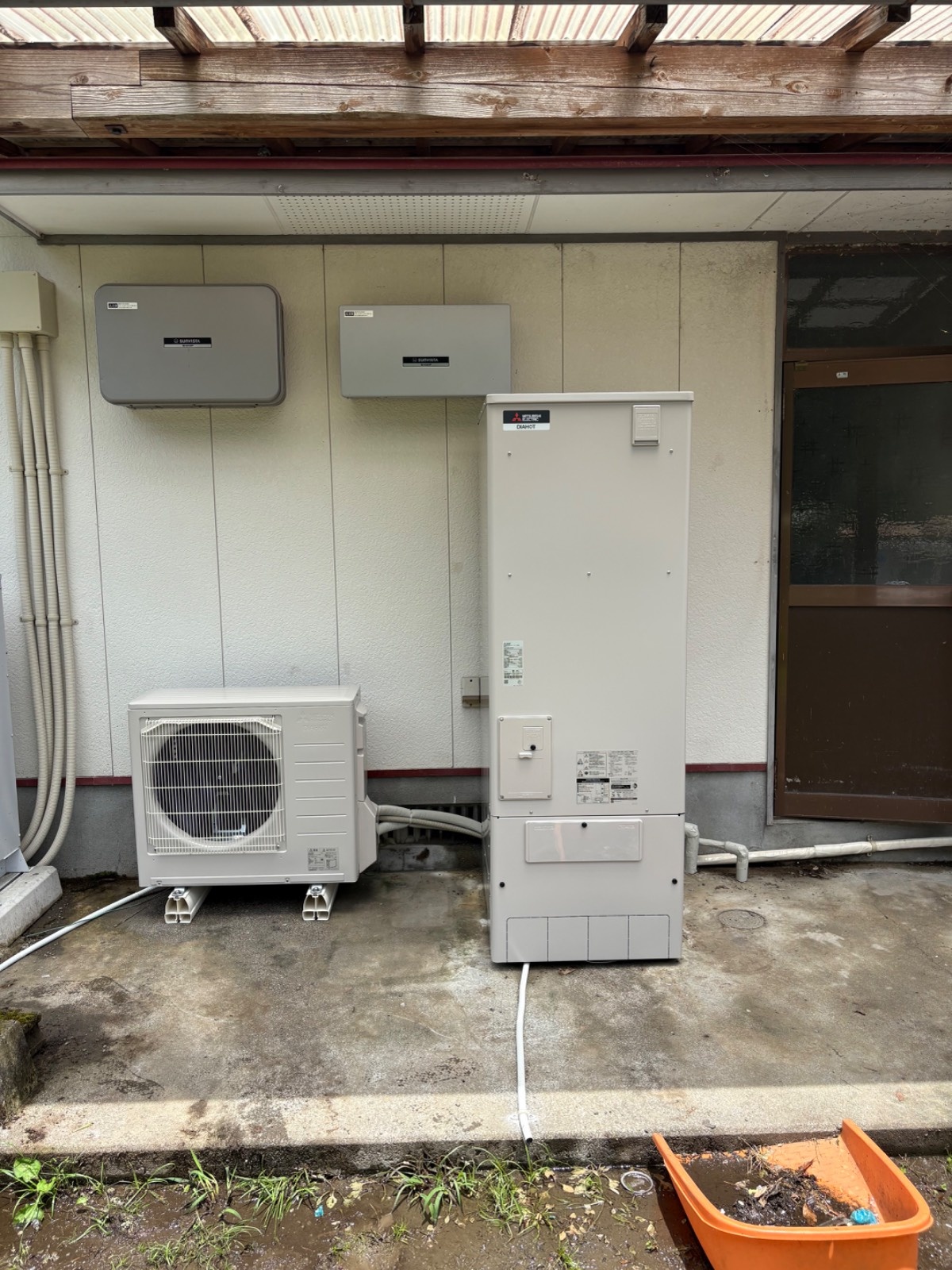 八代市迎町で設置した三菱エコキュート SRT-S377