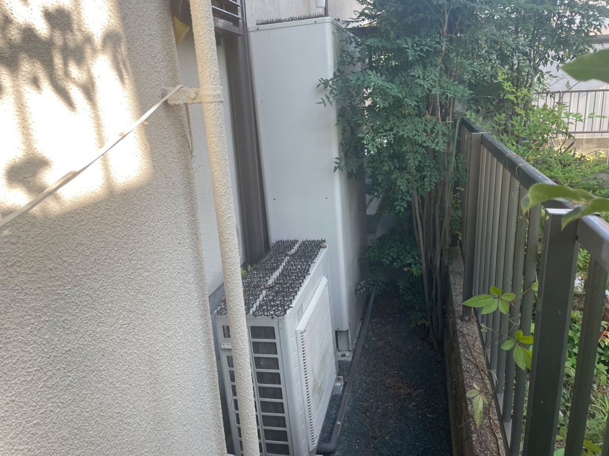 熊本市中央区国分で交換前に使用されていたダイキン薄型エコキュート
