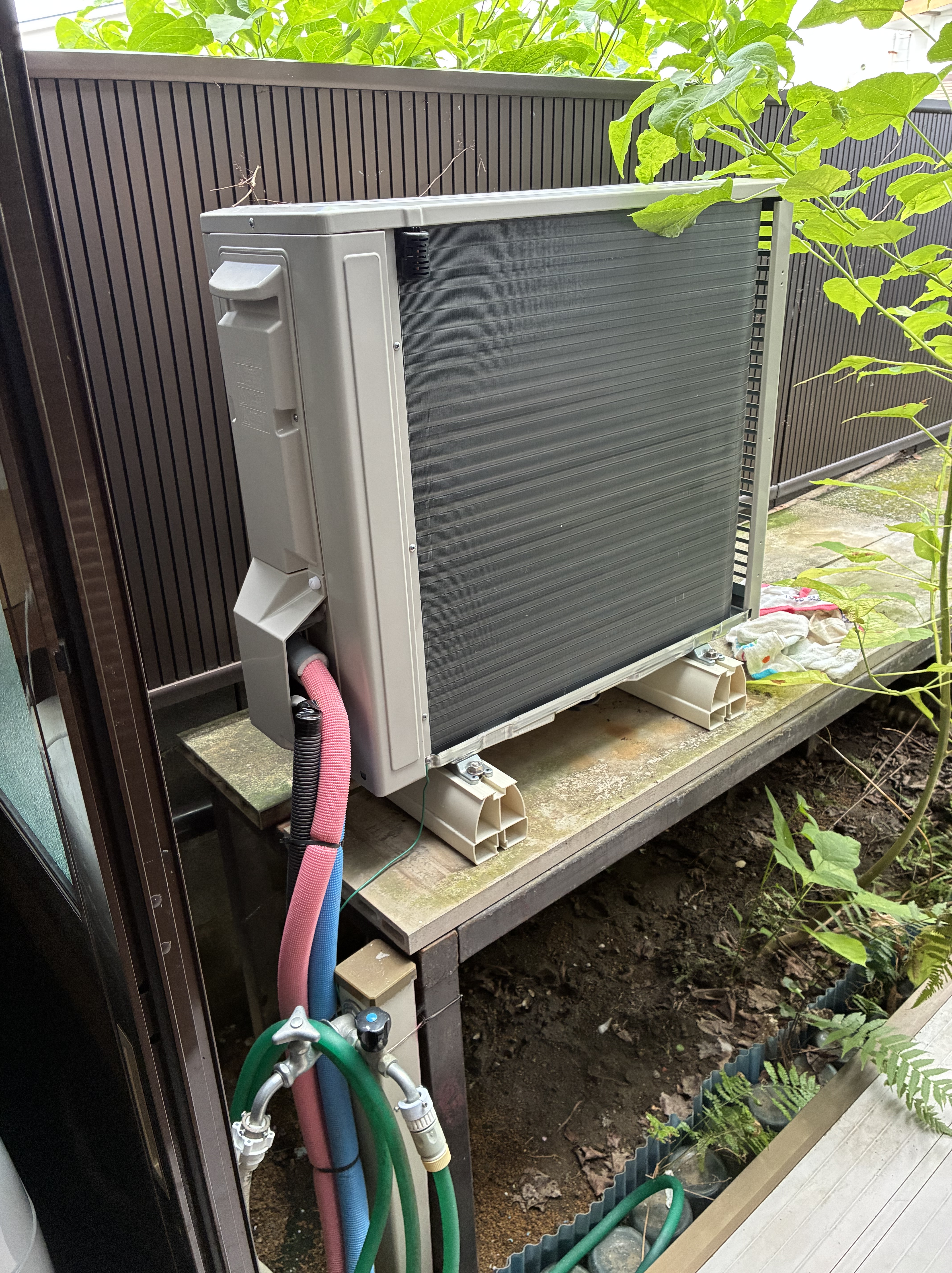 交換後の三菱エコキュートヒートポンプユニット