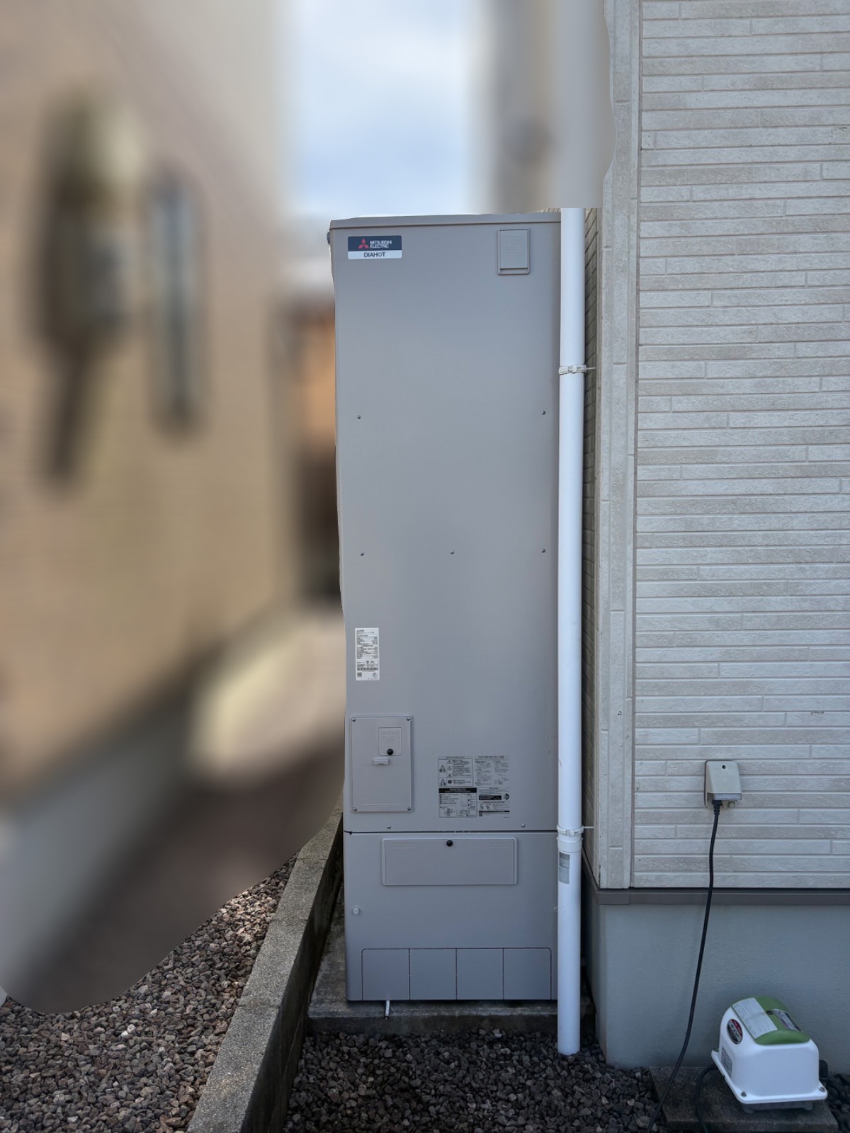 八代市鷹辻町で交換した三菱 SRT-S467